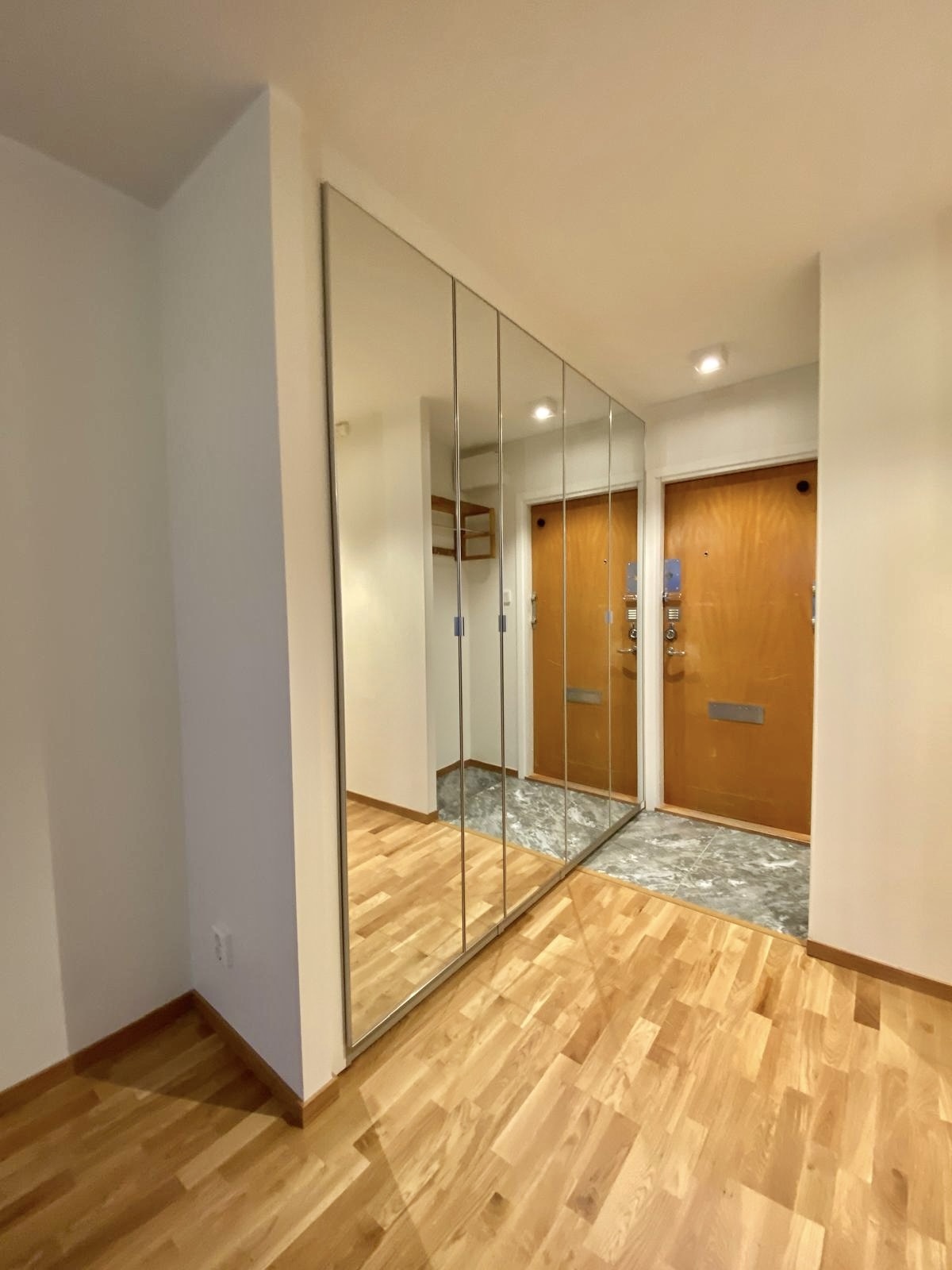 LÄGENHETS RENOVERING 